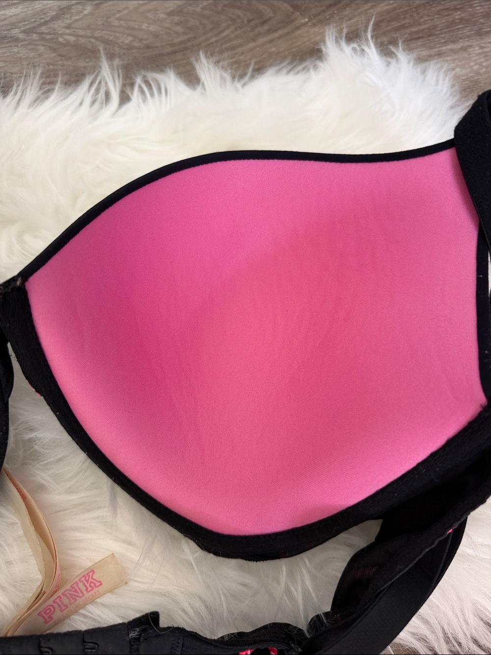 Victoria Secret Black Push-Up Bra with Pink Candy Cane Heart Detail Holiday Bra - Picture 6 of 6
